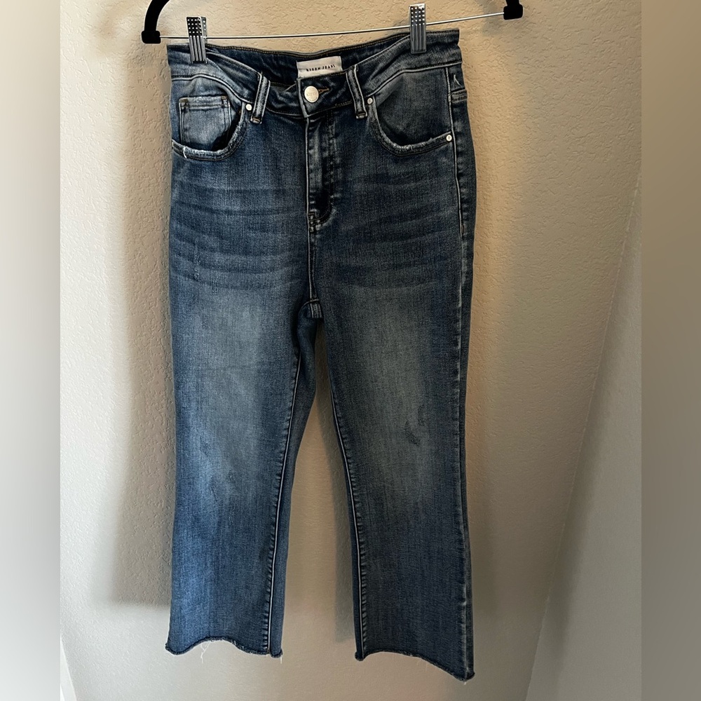 Straight Leg Women’s Jeans in Dark Wash